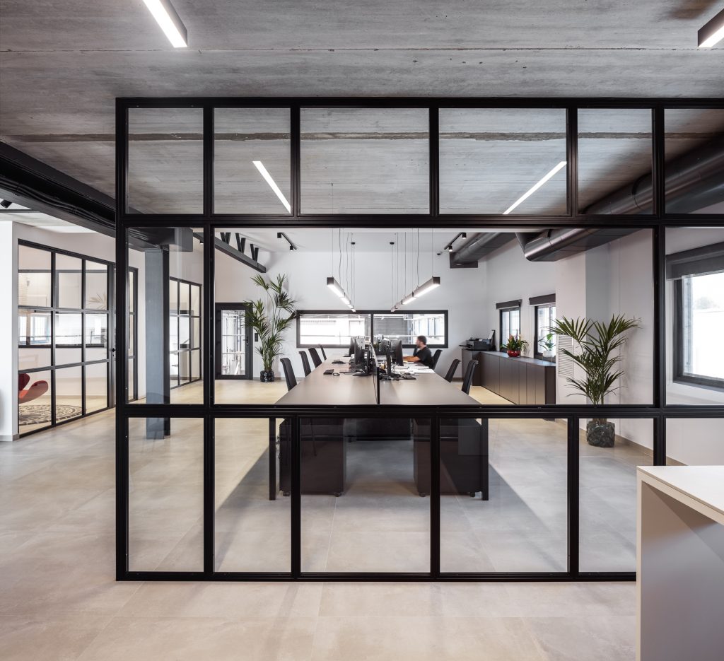 Comit, oficines a Vic