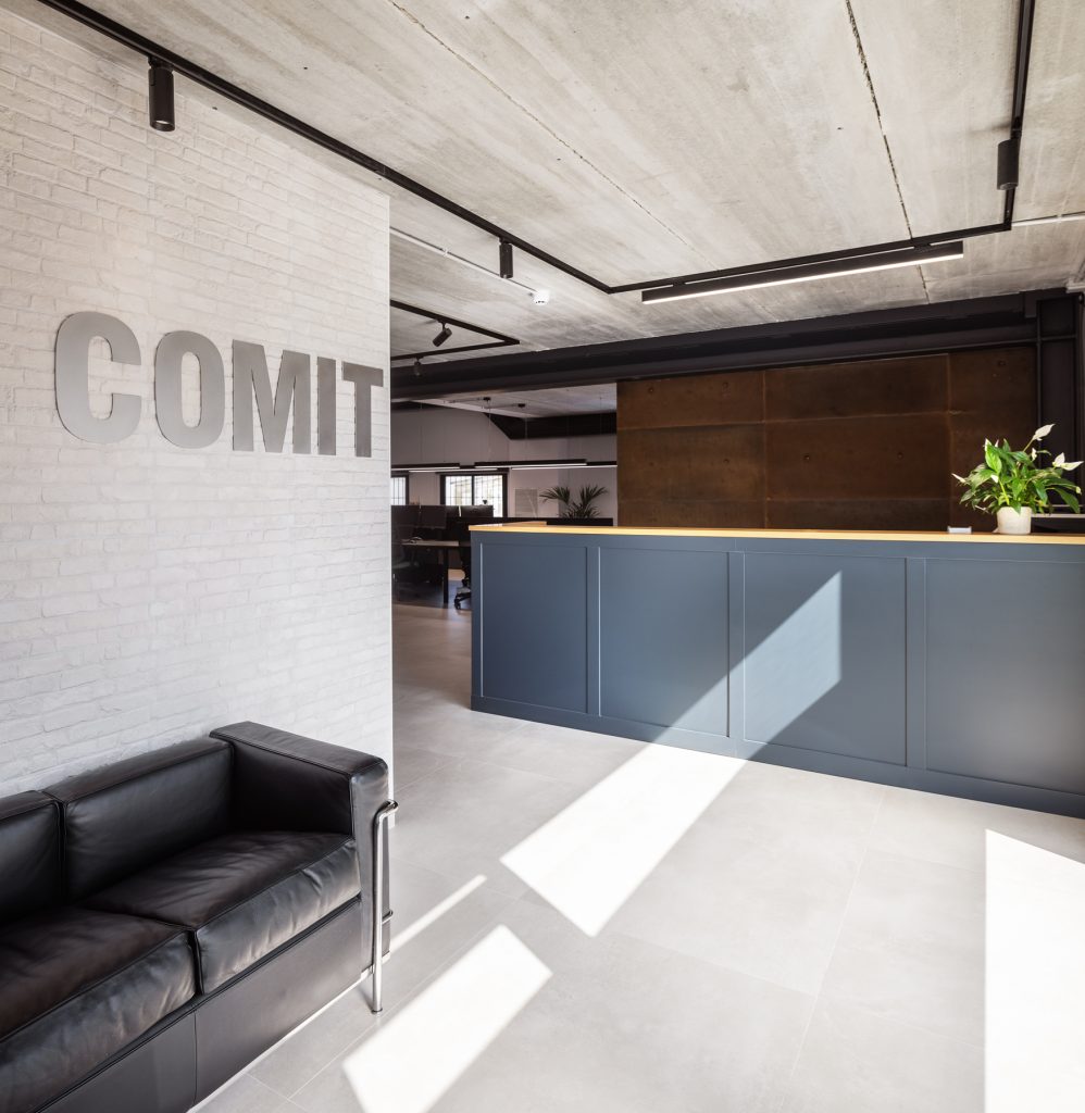 Comit, oficines a Vic